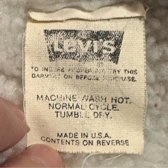Vintage Levi’s Men’s Medium Sherpa Lined Lightwash  Denim Vest Made in USA - Picture 4 of 6
